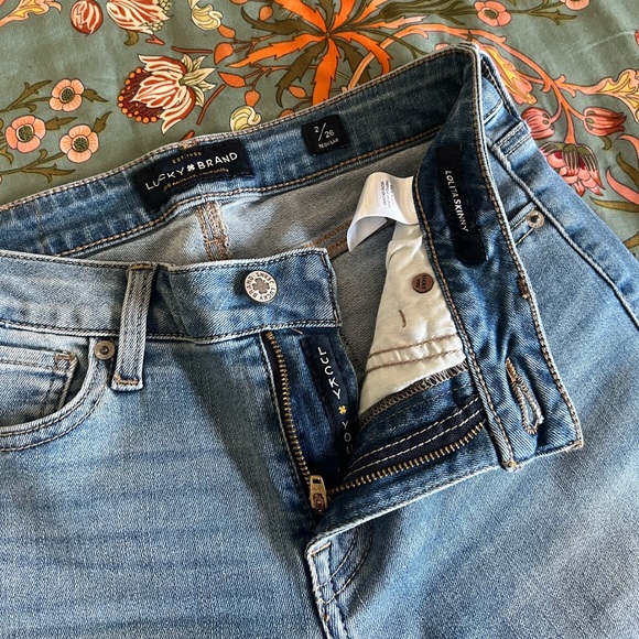Lucky Brand Jeans - Picture 3 of 9